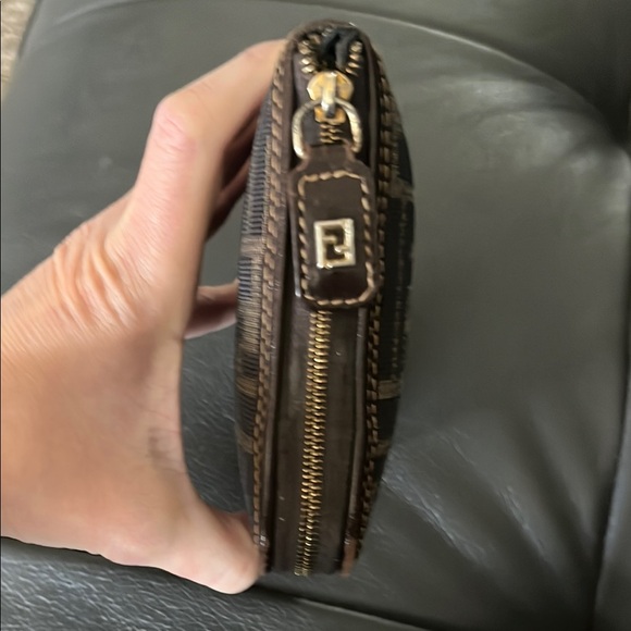 Fendi Roma Zucca Zip Away Tote Bag - Picture 2 of 16